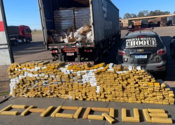 Mais de 1 tonelada de maconha escondida em carga de cerveja é apreendida em Campo Grande